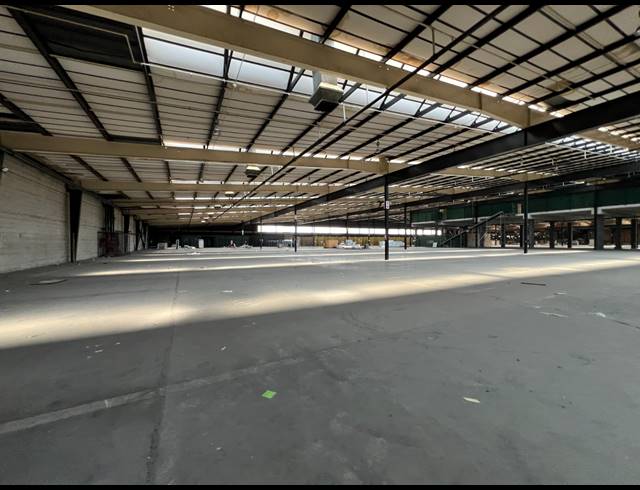 32,965M² WAREHOUSE TO LET IN ROODEKOP